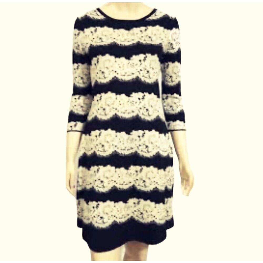 Sandra Darren Dress‎ Sz M Womens Black and Ivory Fit Flare Lace Pattern Dress